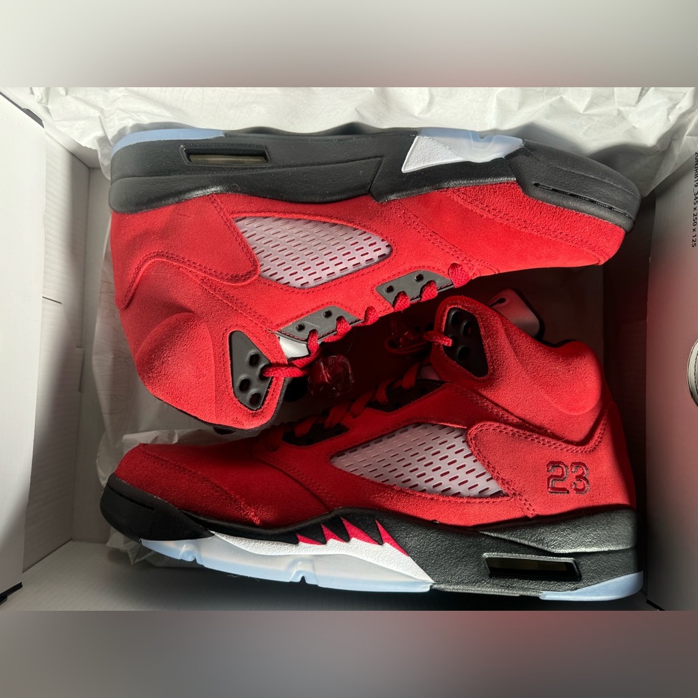 Jordan Retro 5 - Raging Bull “Toro Bravo” men’s 9.5 ds